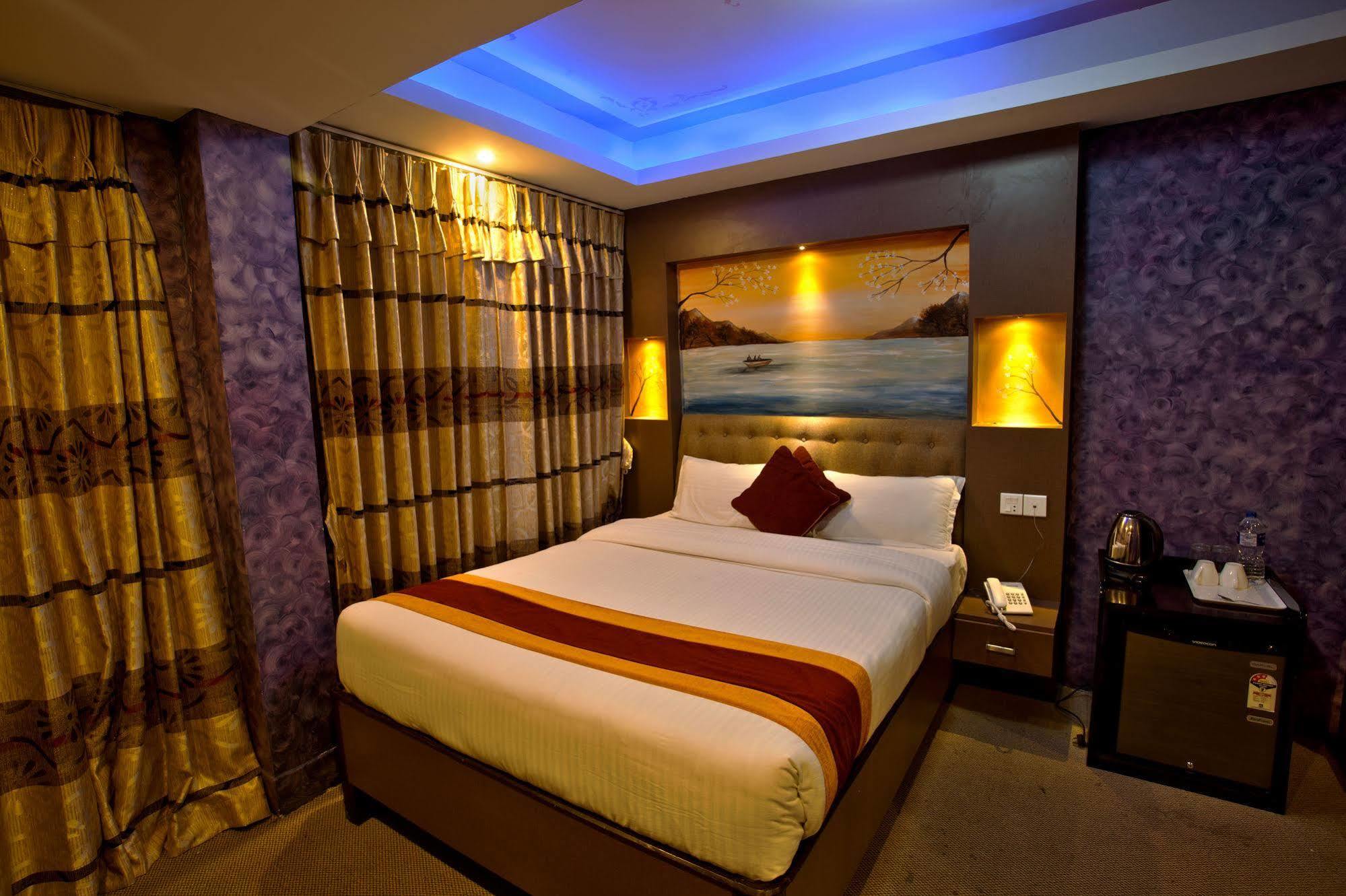 Hotel Nepal Tara Kathmandu Bagian luar foto