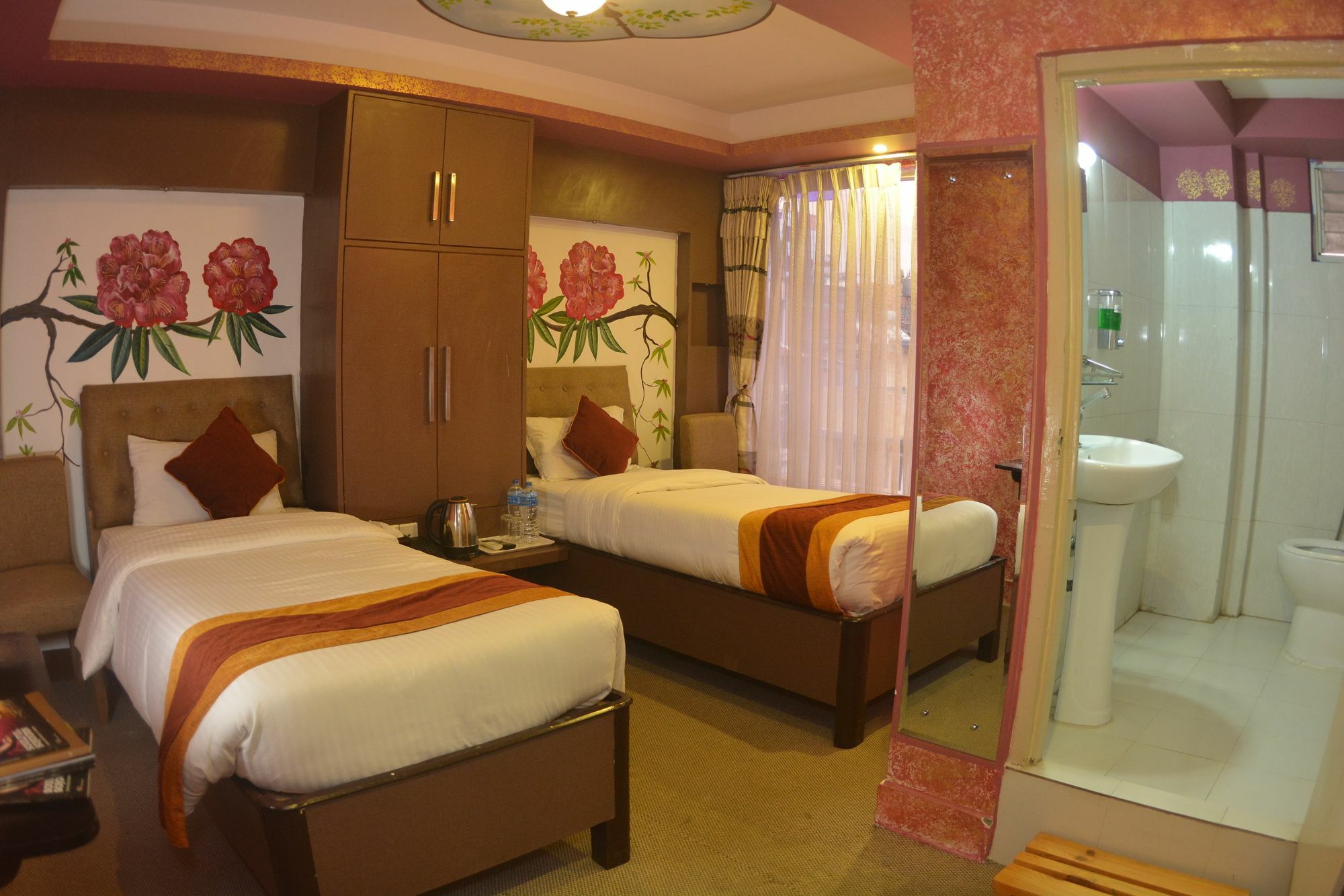 Hotel Nepal Tara Kathmandu Bagian luar foto